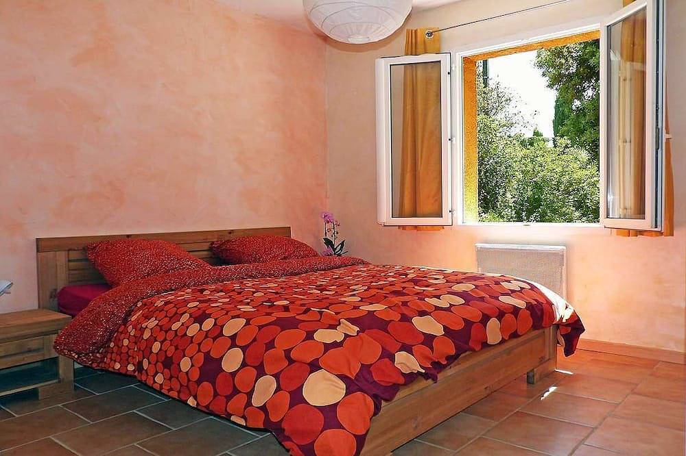 Villa Fleurie mit großem Garten in der Nähe von Uzès in Saint-Siffret, Nimes und Umgebung