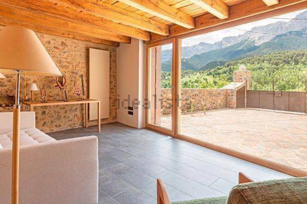 Casa rural para 4 personas, con Balcón y Terraza además de Piscina y Vistas en Alto Urgel - 3