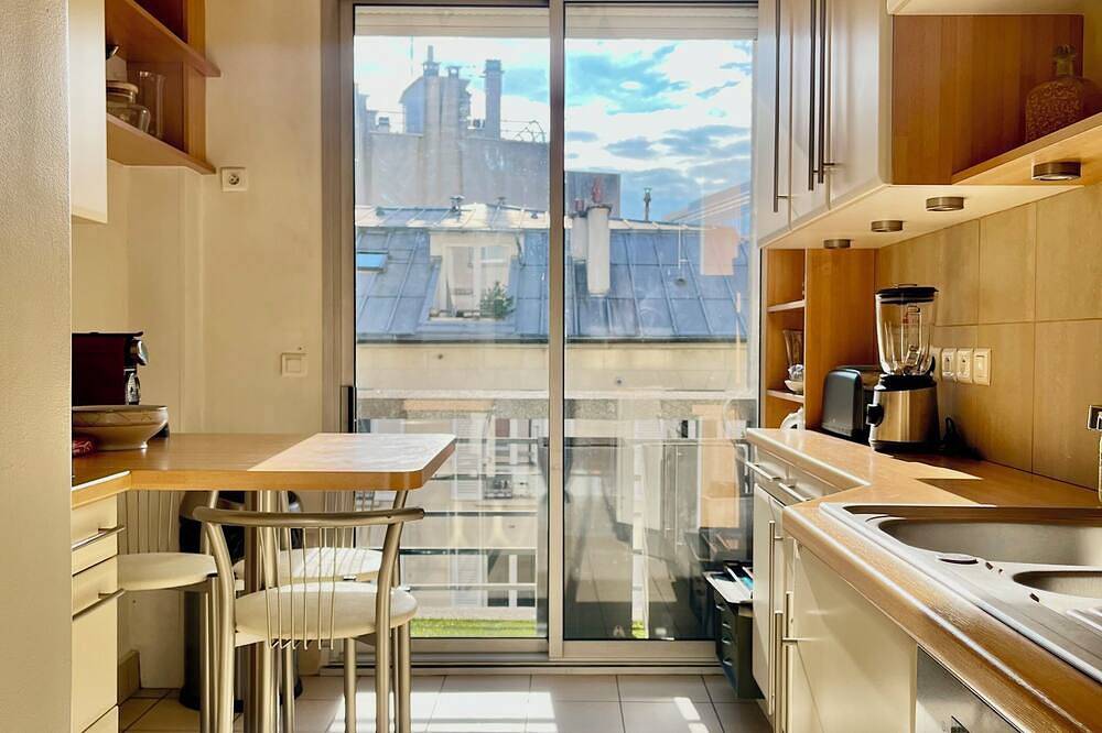 Entire apartment, Apartment for rent in a spacious, relaxing setting in Neuilly-sur-Seine, Hauts-de-Seine