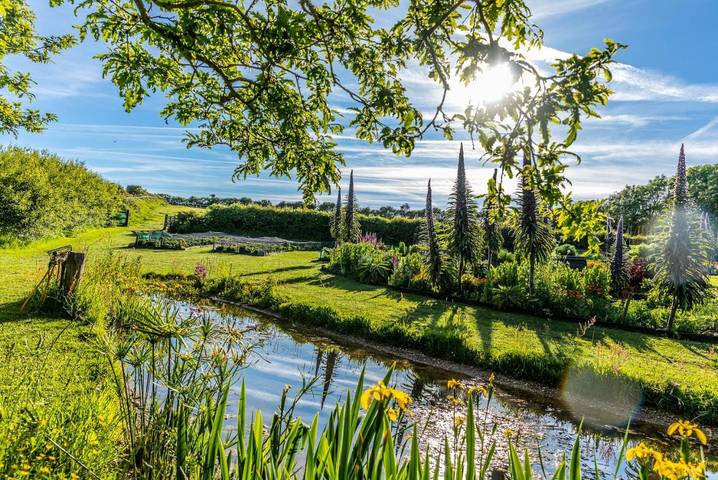 Hôtel pour 2 personnes, avec jardin ainsi que vue et piscine dans Îles Anglo-Normandes - 4
