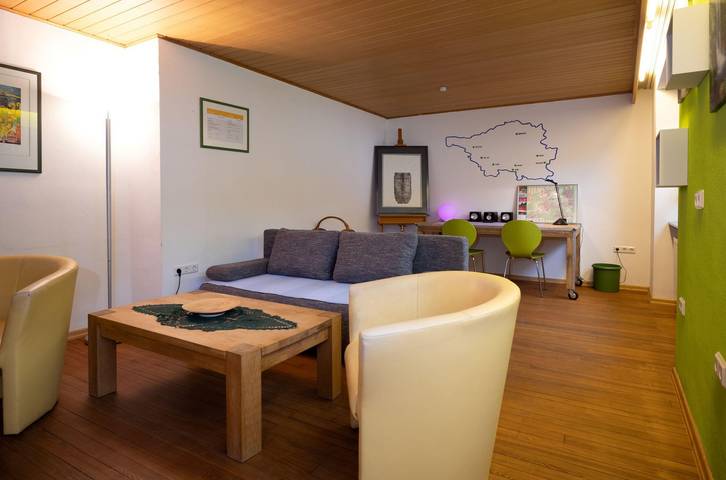 Ganze Ferienwohnung, Ferienhaus, Dusche und Bad, Wc, 3 Schlafräume in Wiebelskirchen, Neunkirchen