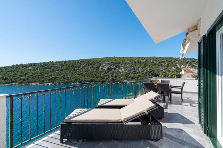 Dom wakacyjny dla 13 osób, z Balkon/ taras i Basen w Marina