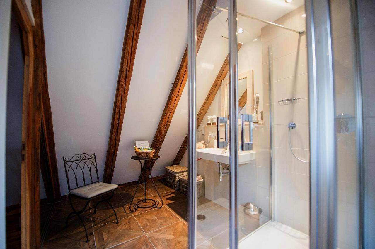 Goldgemäuer Appartements - kostenlose Parkplätze in Ochsenfurt, Fränkisches Weinland