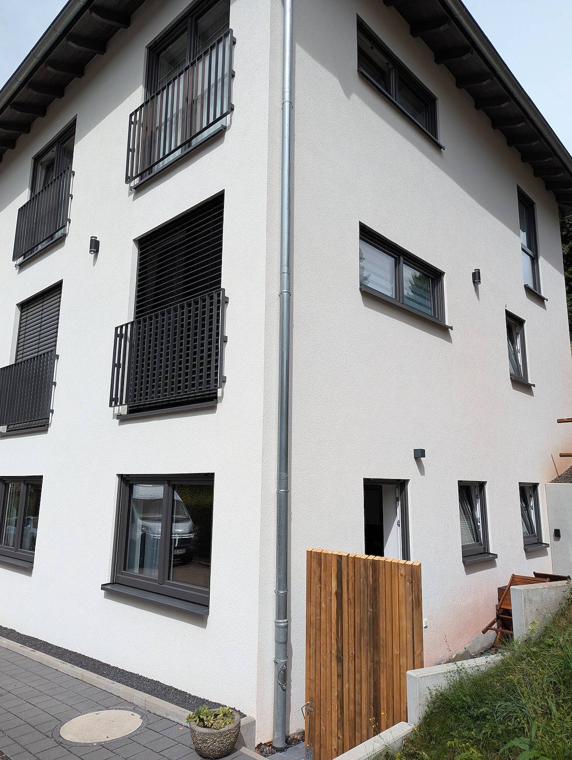 Ganze Wohnung, Ferienwohnung 'Schiller's Urban Escape' mit Bergblick, privater Terrasse und Wi-Fi in Freudenstadt, Mittlerer Schwarzwald
