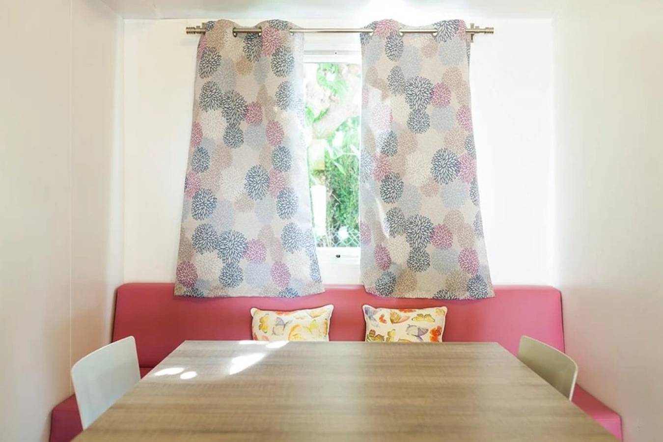 Zecamping 3 étoiles pataugeoire 200m plage pet friendly locatif Tv in Cambrils, Costa Dorada