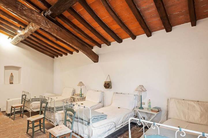 Location de vacances pour 6 personnes, avec jacuzzi et jardin à Stagno Lombardo - 2