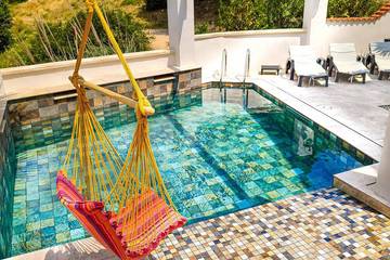 Location de vacances pour 6 personnes, avec piscine ainsi que terrasse et jardin, animaux acceptés à Carry-le-Rouet