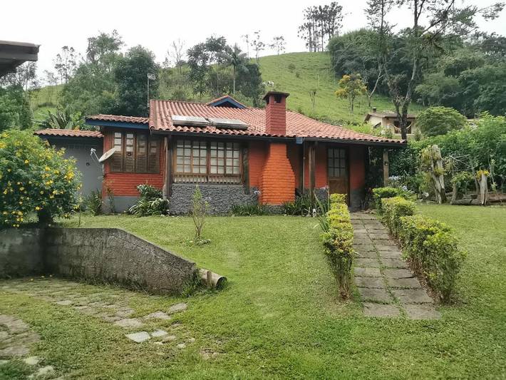 Cottage pour 4 personnes, avec jardin et vue ainsi que sauna et piscine, animaux acceptés