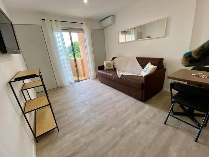 Gîte pour 2 personnes, avec vue et balcon dans Port De Balaruc Les Bains