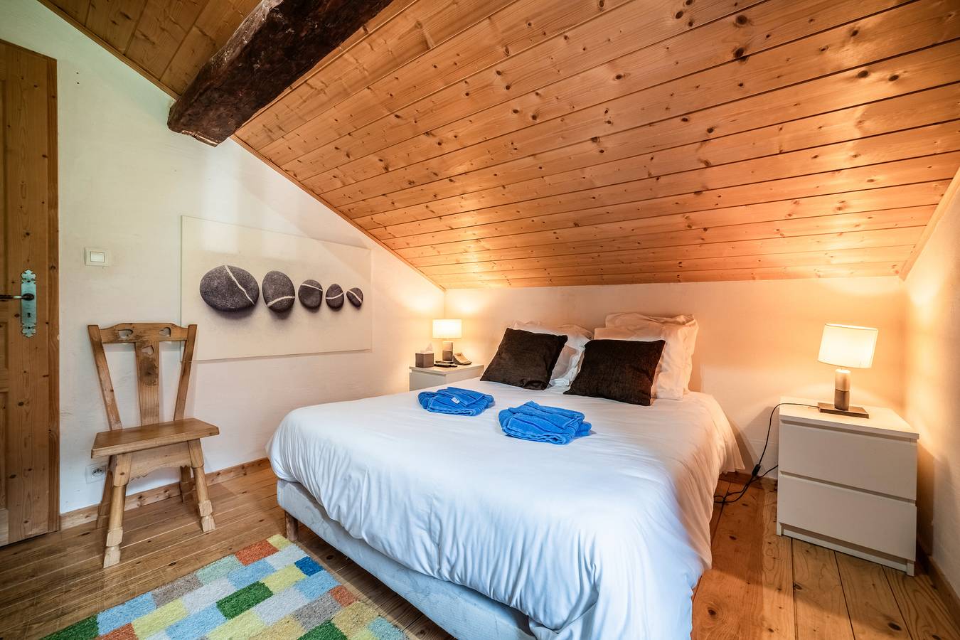 Habitación 'Elisthur Chambre N°4' con vistas a la montaña, terraza compartida y Wi-Fi in Saint-Jean-d'Aulps, Les Portes du Soleil