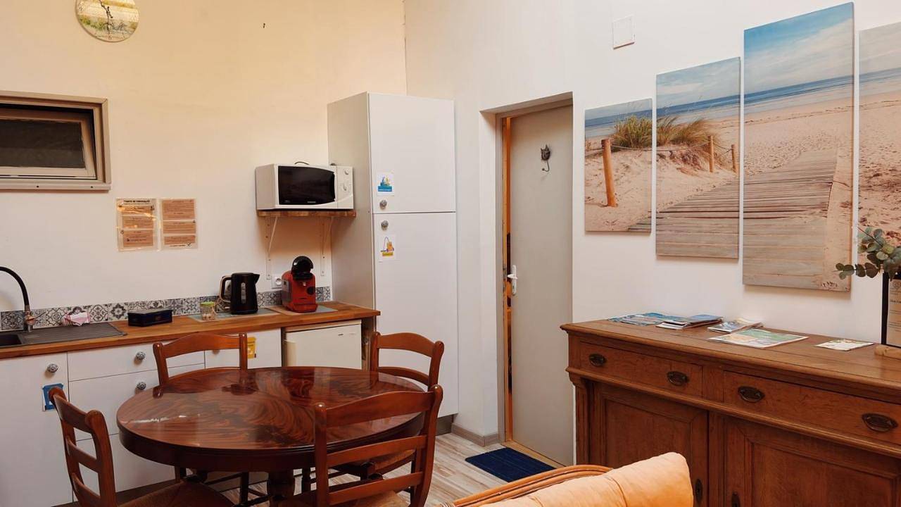 Five-Bedroom House in Marennes, Côte de Beauté