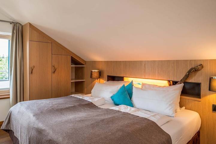 Ganze Wohnung, Loft 7, 83 qm Dachgeschoss, 2 separate Schlafzimmer, 2 Bäder in Bad Endorf, Chiemsee