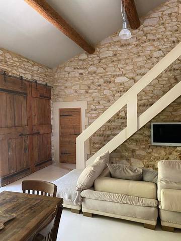 Gîte pour 6 personnes, avec jardin ainsi que vue et piscine, animaux acceptés à Eyragues