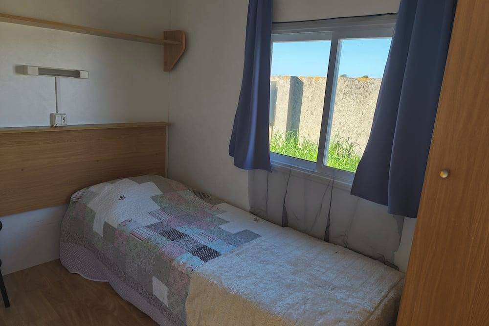 Lovely 2-bedroom bungalow in Cartaxo in Valada, Rio Tejo