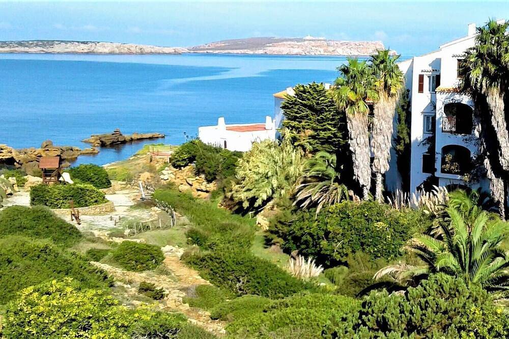 Entire apartment, Casa Cristalina Menorca in Platges de Fornells, Es Mercadal