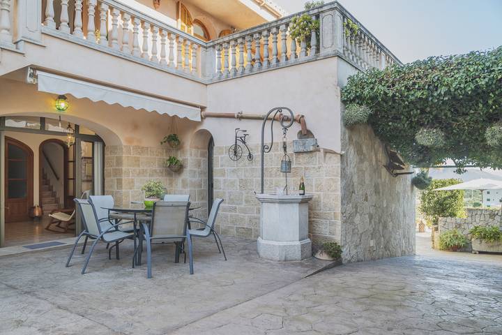 Villa Es Puig in Búger, Majorca Center