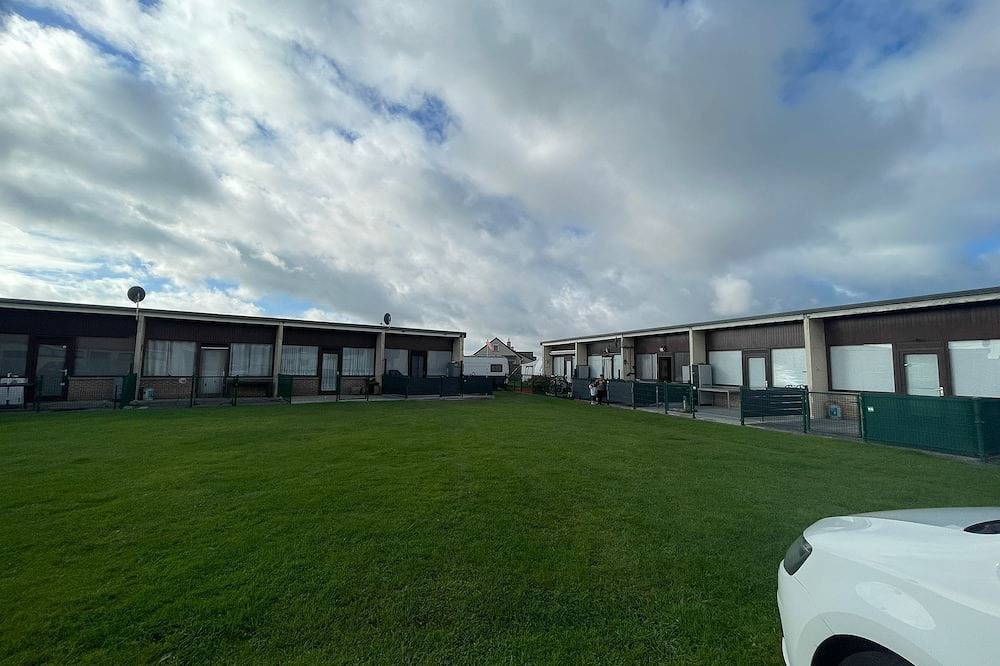 Ganze Wohnung, Gemütliches Ferienhaus 15 Minuten vom Strand entfernt in Wenduine, De Haan