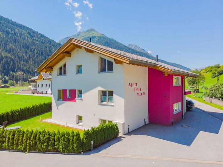 Ferienwohnung für 5 Personen, mit Terrasse und Garten in Pettneu am Arlberg