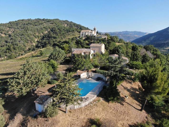 Maison d’hôte pour 2 personnes, avec Balcon et Terrasse ainsi que Jardin et Piscine