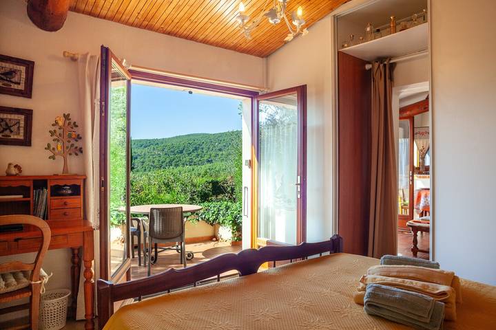Casa vacanze "Les Oiseaux" con vista sulle montagne, giardino privato e Wi-Fi in Ceyreste, Marseille e dintorni