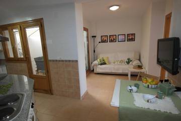 Apartment for 4 People in La Vila Joiosa, Costa Blanca, Photo 3