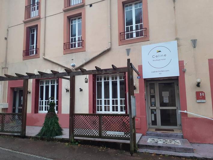 Hôtel pour 3 personnes, avec piscine et terrasse