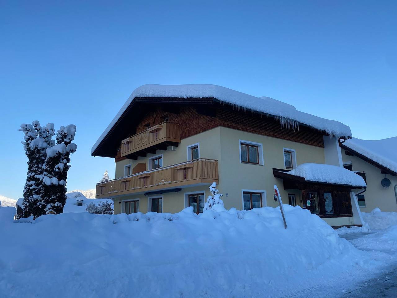 Ganze Ferienwohnung, Landhaus Pflauder - Ferienwohnung 2-4 Pers. in Grän, Allgäuer Alpen (Österreich)