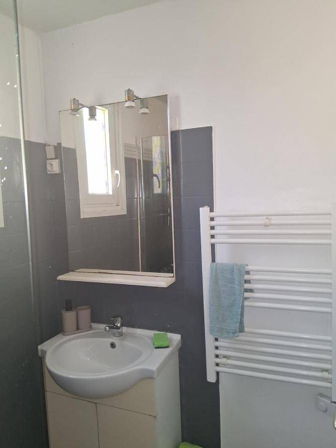 Location de vacances pour 9 personnes, avec Terrasse et Jardin à Salmiech - 4