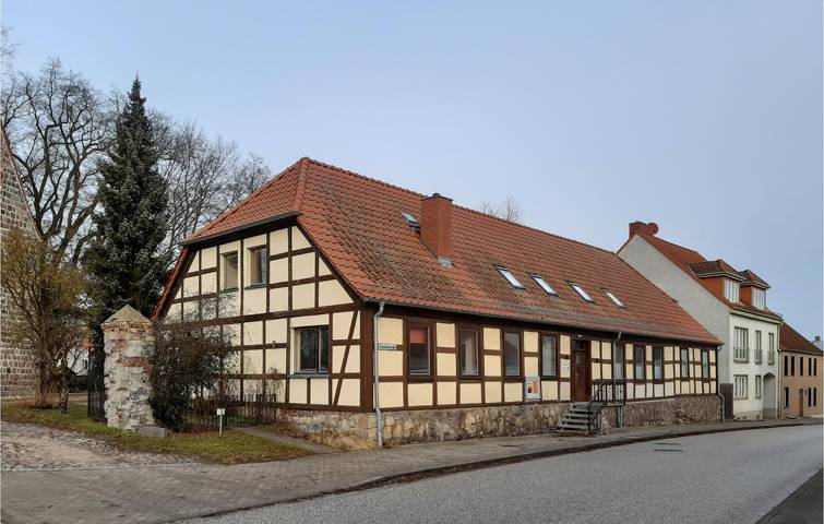 Ferienhaus für 32 Personen, mit Terrasse und Garten in Uckermark