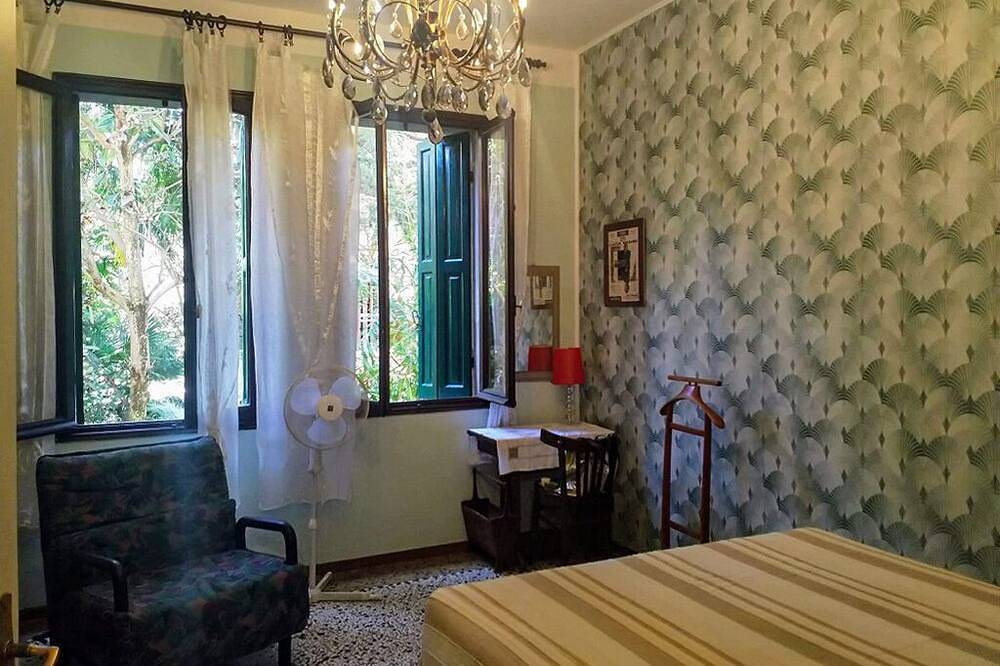 Ganze Wohnung, Ruhe im Grüne, nahebei den Stränden und 20 Min vom Marcusplatz und Biennale in Lido di Venezia, Venedig