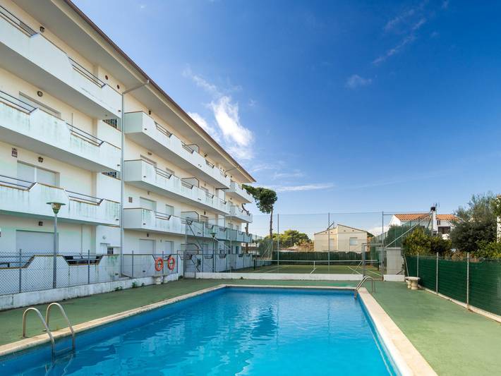 Appartamento intero, Ref. Esplai : apartment with parking, pool and tennis. in L'Escala, Upper Empordà
