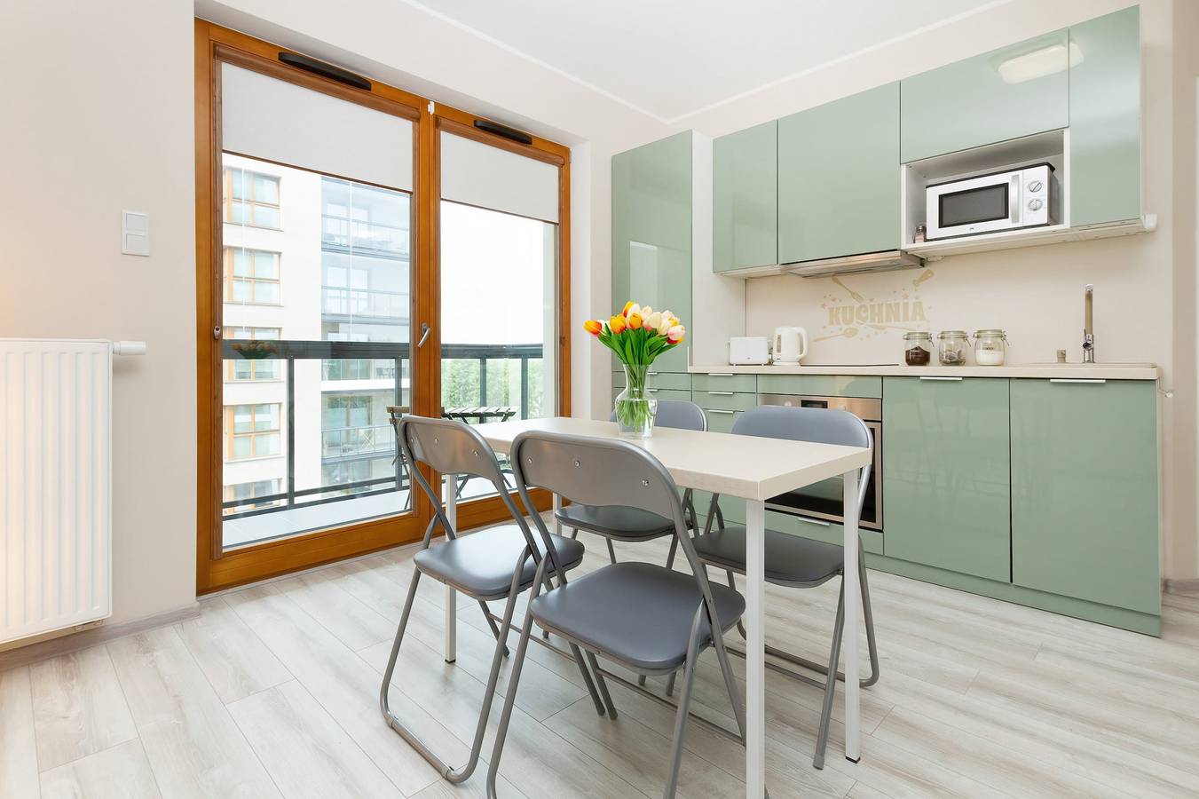 Ganze Wohnung, Ferienwohnung für 4 Personen mit Balkon/Terrasse in Wrzeszcz Dolny, Danzig