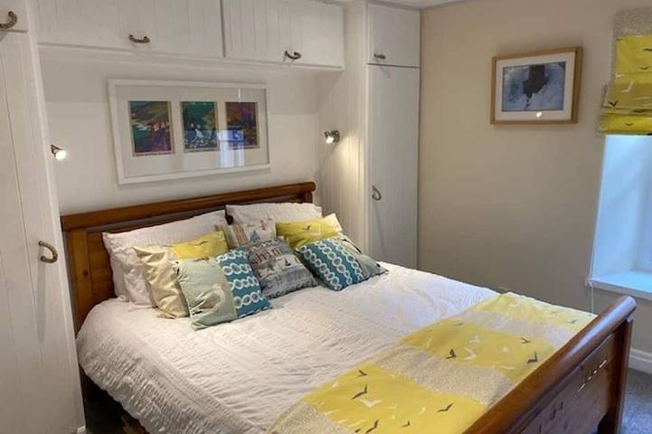 Apartamento entero, Floating Beach Hut. Seagull eye view over the famous iconic Tenby harbour. in Tenby, Pembrokeshire