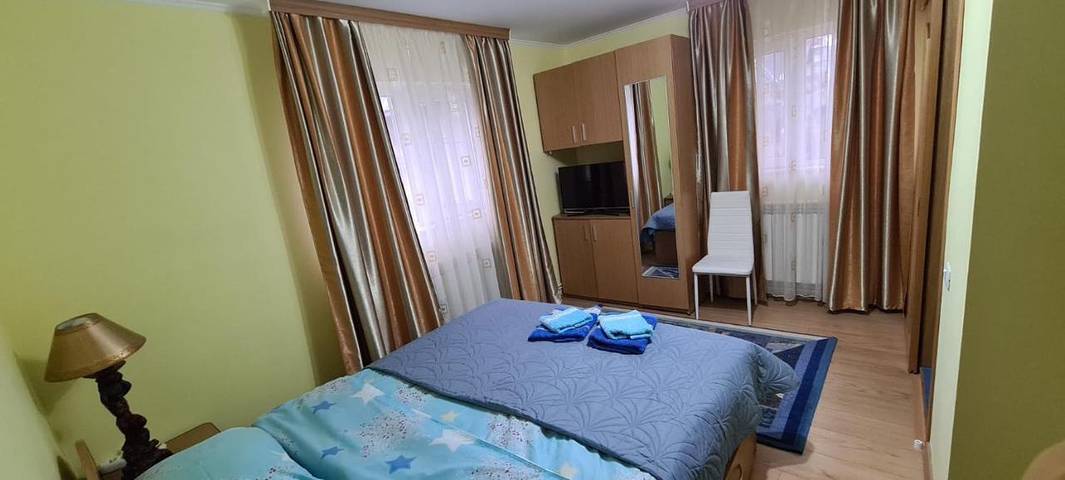 Gîte pour 2 personnes, avec vue et jardin à Sinaia - 4