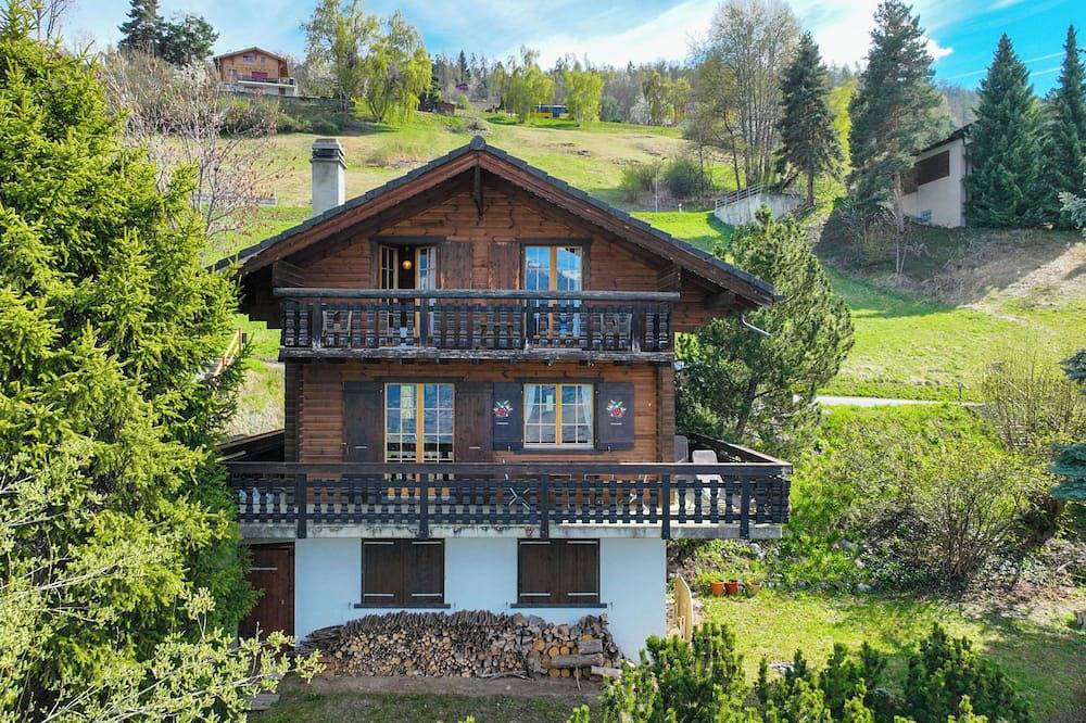 Chalet Le Trèfle in Les Agettes, Walliser Alpen