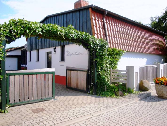 Ferienwohnung für 3 Personen, mit Terrasse und Garten in Neuhof (Ostsee)