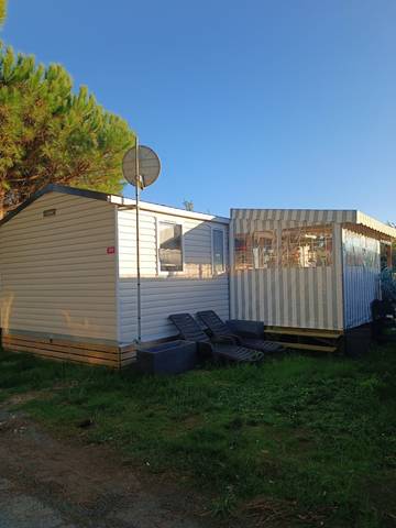 Camping pour 6 personnes, avec jardin ainsi que terrasse et piscine à Les Mathes