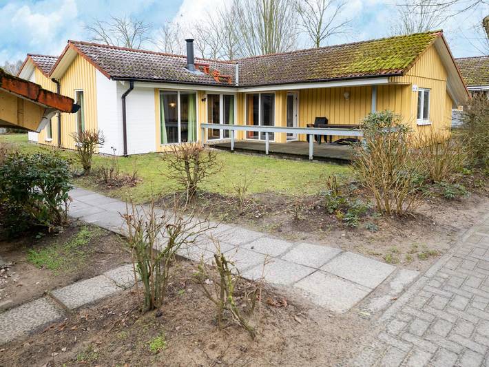 Ferienpark für 4 Personen, mit Garten und Sauna sowie Terrasse, mit Haustier in Granzow