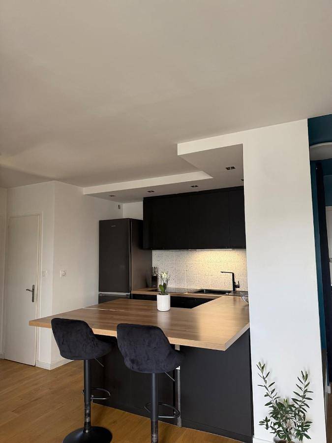 Gîte pour 3 personnes, avec vue sur le lac ainsi que balcon et vue à Ambilly - 4