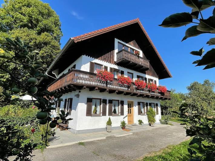 Ferienwohnung für 2 Personen, mit Balkon und Terrasse sowie Garten in Peißenberg - 2