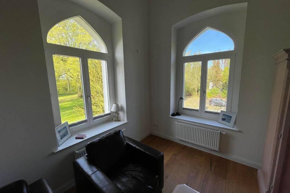 Ganze Wohnung, Weisses Traumschloss an der Ostsee in Hohendorf (Groß Mohrdorf), Groß Mohrdorf