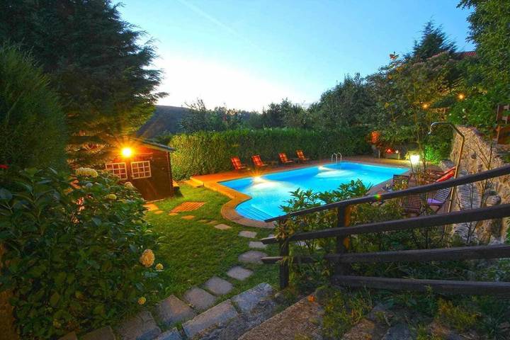 Casa de vacaciones para 16 personas, con jardín y piscina en Comarca de Pontevedra - 3
