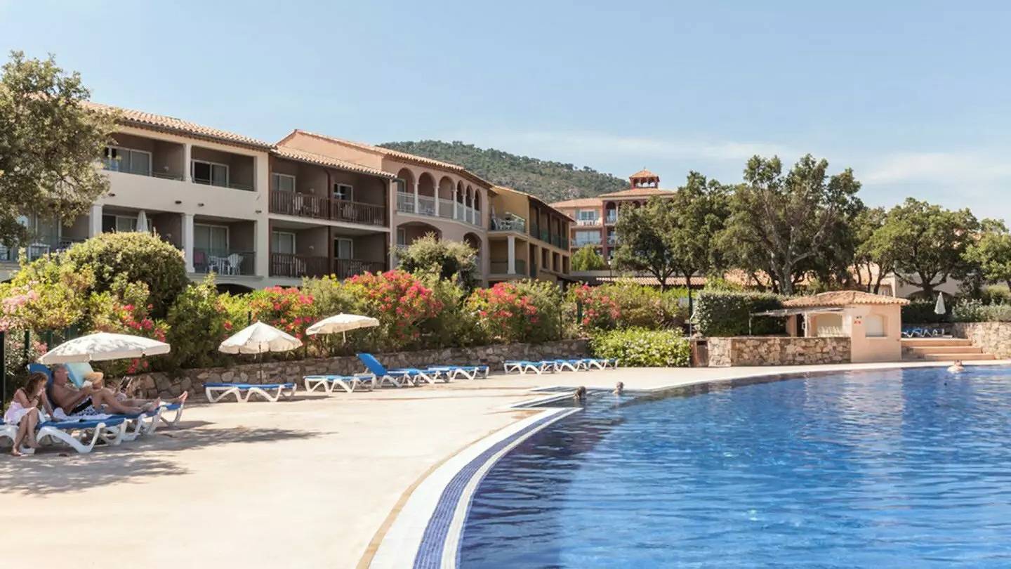 Entire apartment, Air-conditioned apartment 2 rooms 6 people - Prestige in Roquebrune-sur-Argens, Draguignan region