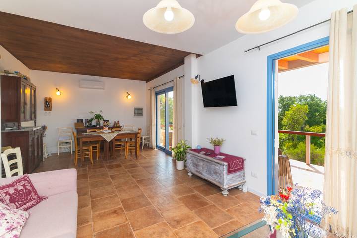 Villa 'Alcumissu' immersed in nature with Mountain View, Pool, and Wi-Fi in Calangianus, Olbia-Tempio