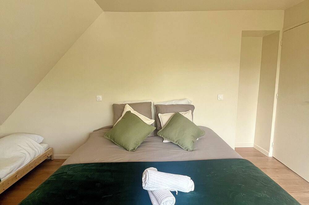 Maison Sword Beach in Ouistreham, Caen region