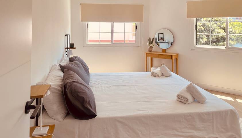 Entire apartment, Click&Guest - Doctoral Urbana 2 in Vecindario, Santa Lucía de Tirajana