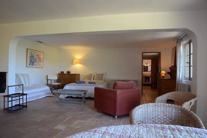 Gîte pour 4 personnes, avec jardin ainsi que balcon et piscine dans le Luberon - 3