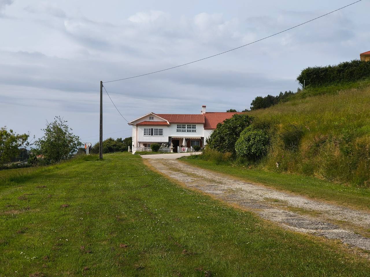 Holiday Home 'Casa Corral Bouzamayor' with Sea View, Private Terrace and Wi-Fi in Valdoviño, Galician Coast