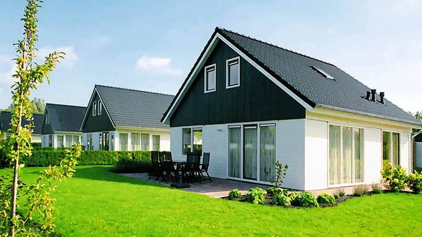 Villa voor 7 personen, met tuin en zwembad in Drenthe