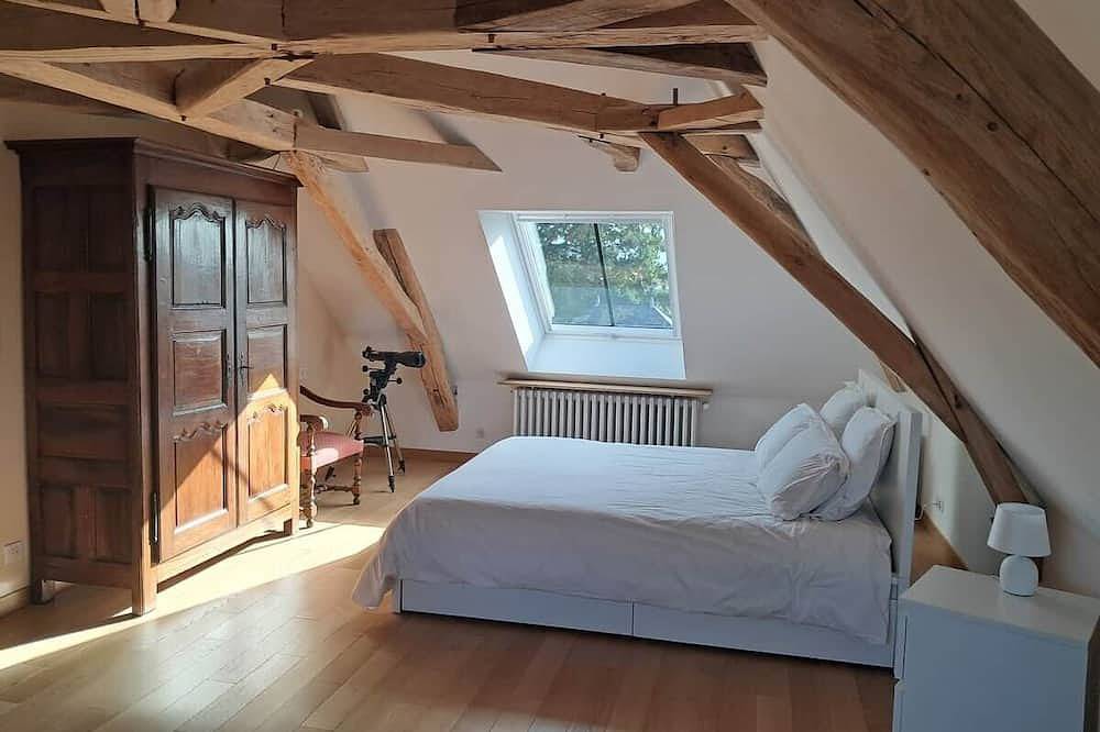 Apartamento entero, Loft a 16 km de las 24 Horas de Le Mans - Wifi - Aparcamient in Écommoy, Sarthe